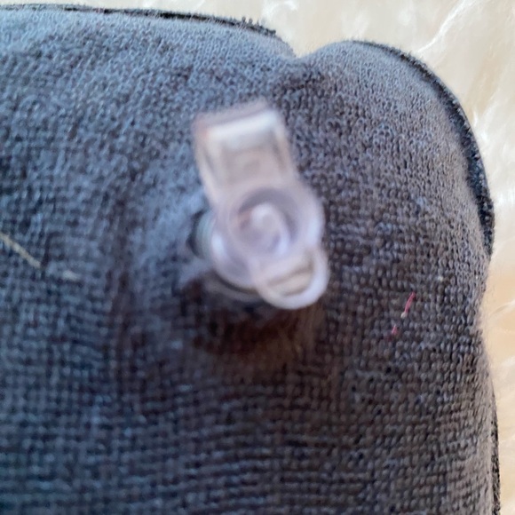 EUC like new Austin House deluxe Plush Travel Pillow for Adults!! - Picture 5 of 5